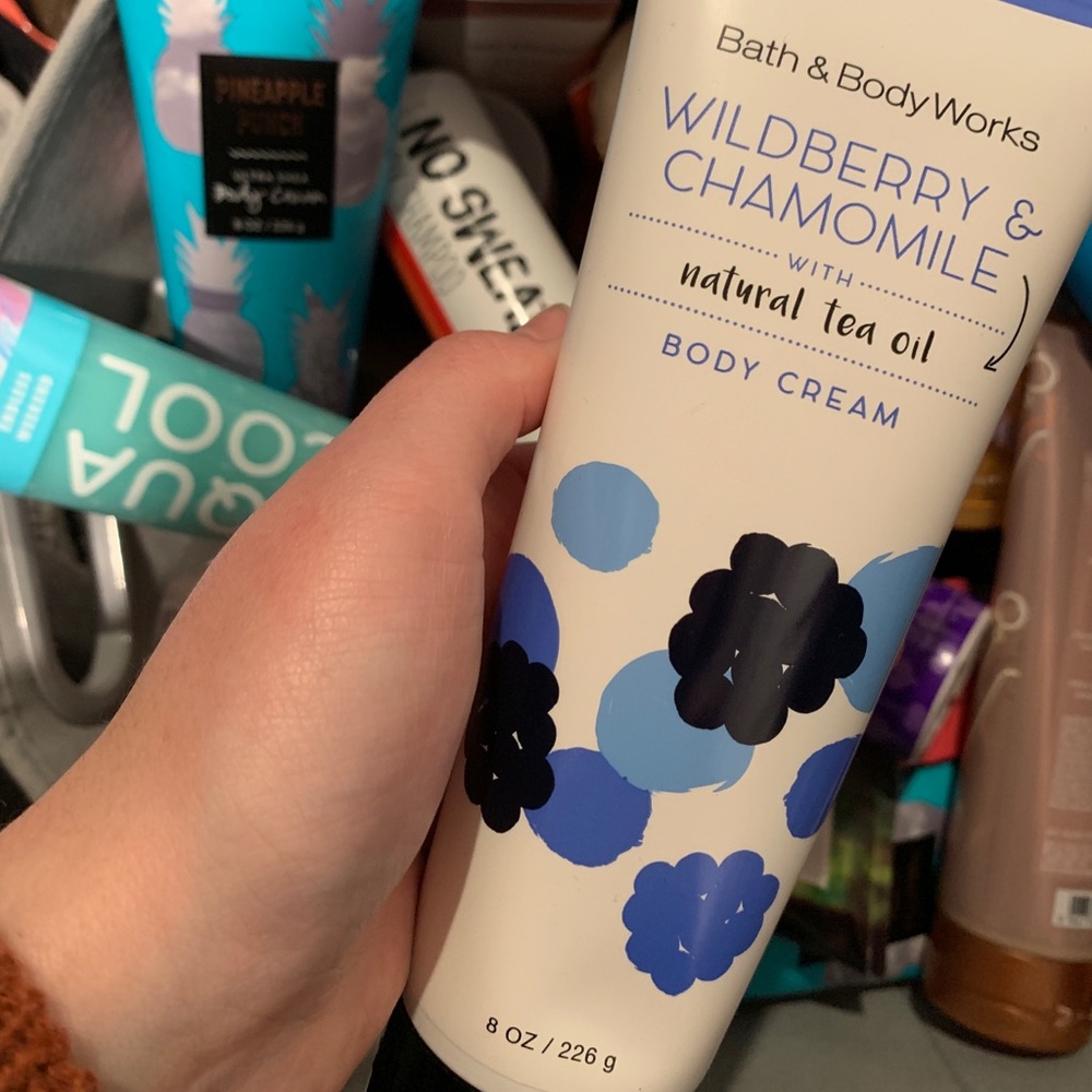 Wild berry and Chamomile Body Cream BBW